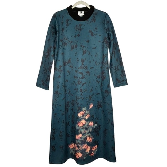 Vicky and Lucia Long Sleeve Maxi Dress - Picture 2 of 12